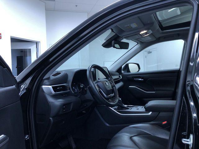 used 2022 Toyota Highlander car, priced at $31,966