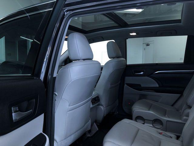 used 2016 Toyota Highlander car, priced at $18,995