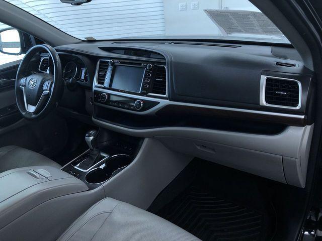 used 2016 Toyota Highlander car, priced at $18,995