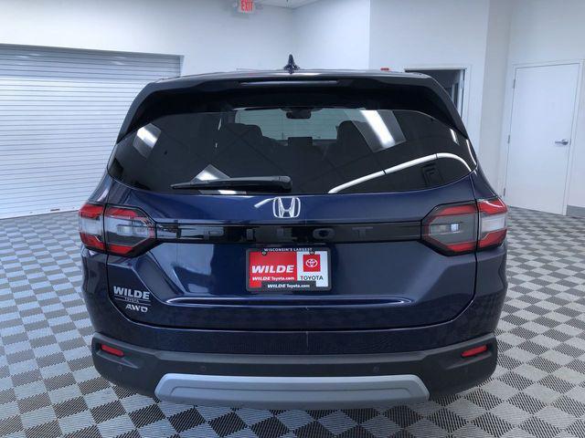 used 2025 Honda Pilot car, priced at $41,995