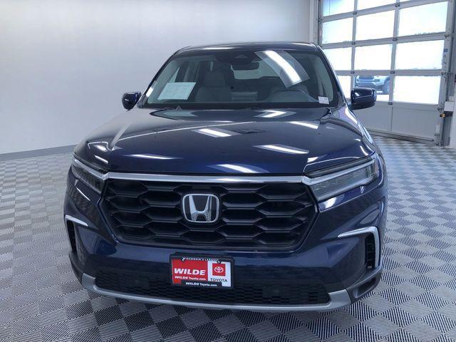 used 2025 Honda Pilot car, priced at $41,995