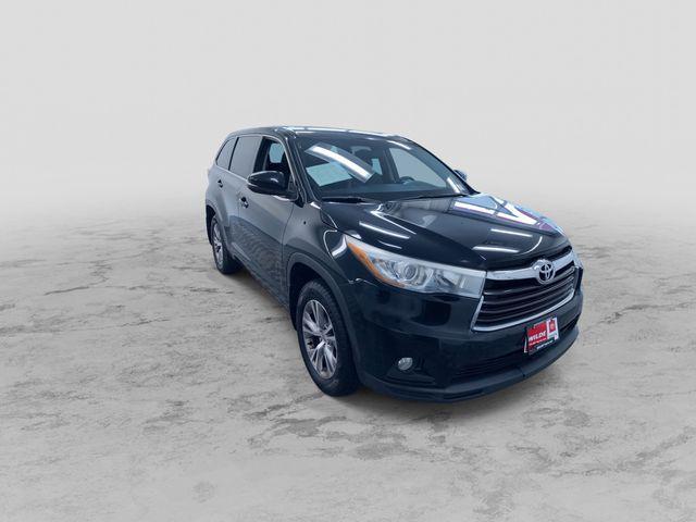 used 2015 Toyota Highlander car, priced at $16,995
