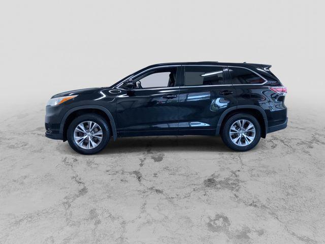 used 2015 Toyota Highlander car, priced at $16,995