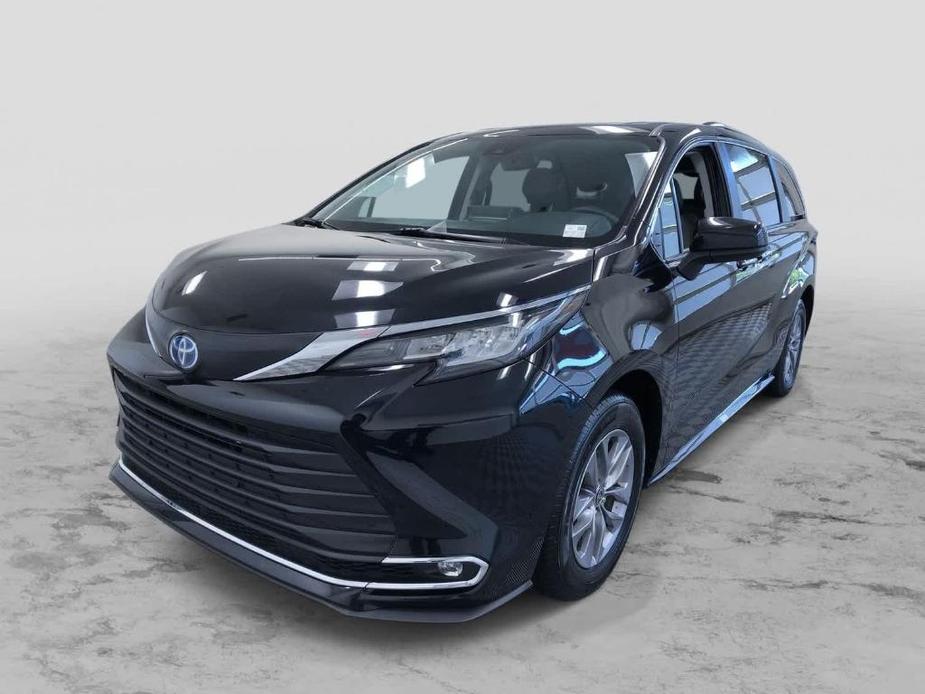 used 2023 Toyota Sienna car, priced at $42,990