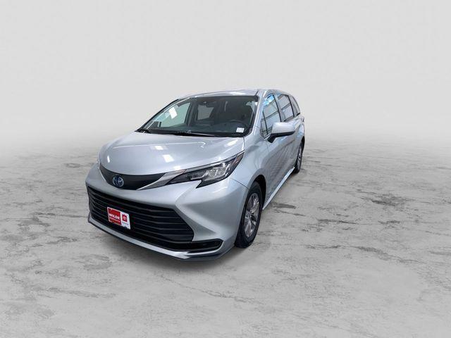 used 2021 Toyota Sienna car, priced at $30,995