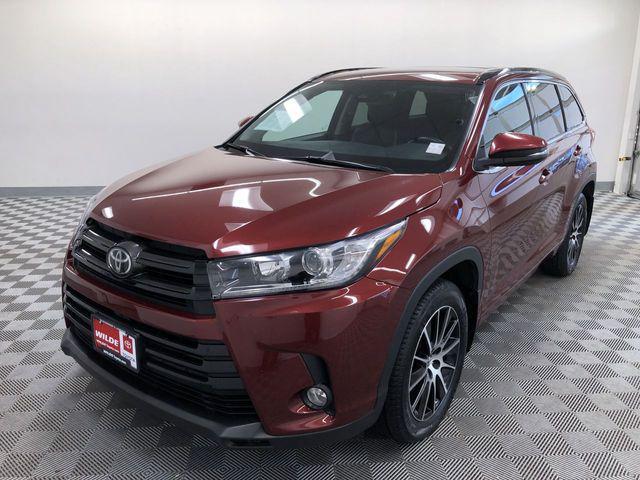 used 2017 Toyota Highlander car, priced at $19,995