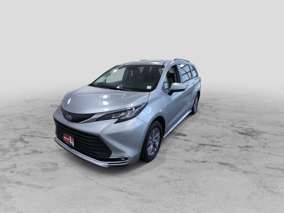 used 2023 Toyota Sienna car, priced at $39,800