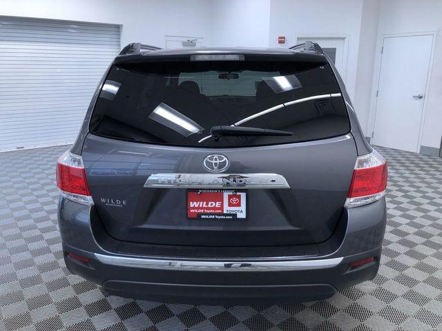 used 2013 Toyota Highlander car, priced at $15,995