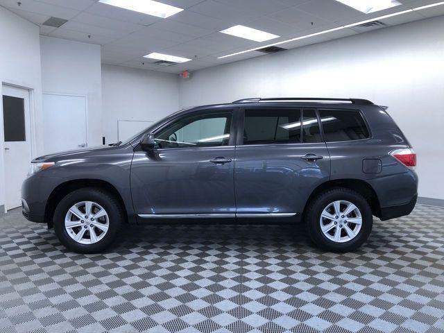 used 2013 Toyota Highlander car, priced at $15,995