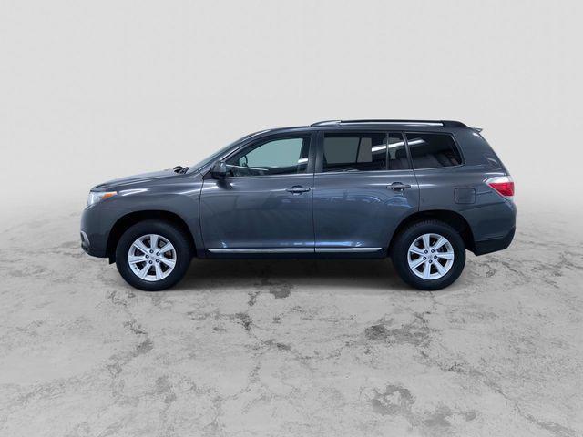 used 2013 Toyota Highlander car, priced at $15,995