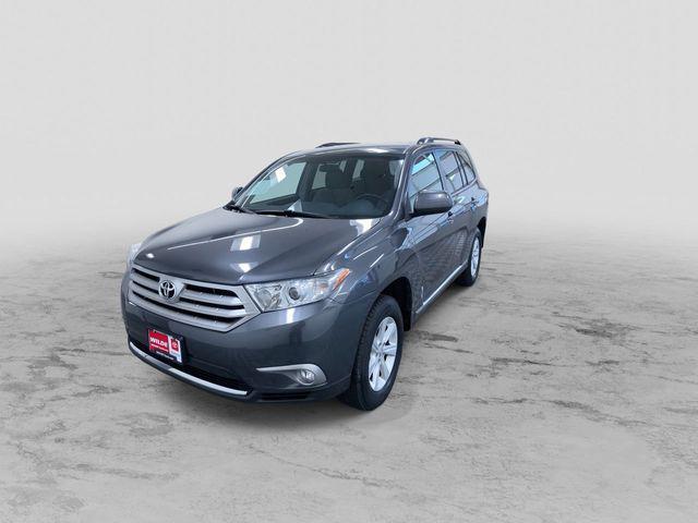 used 2013 Toyota Highlander car, priced at $15,995