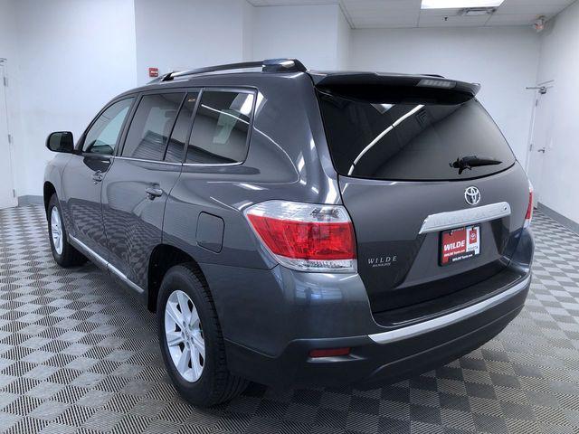 used 2013 Toyota Highlander car, priced at $15,995