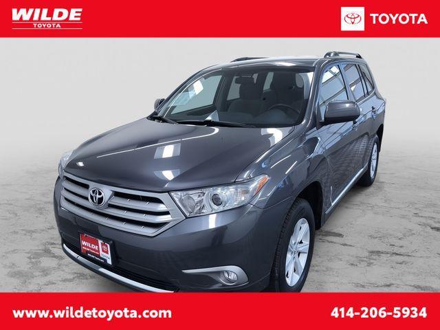 used 2013 Toyota Highlander car, priced at $15,995