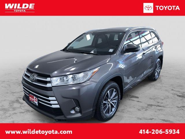 used 2017 Toyota Highlander car, priced at $24,995