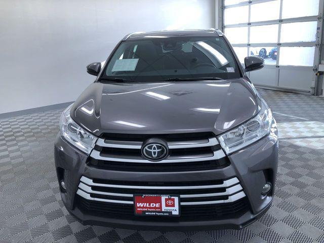 used 2017 Toyota Highlander car, priced at $24,995