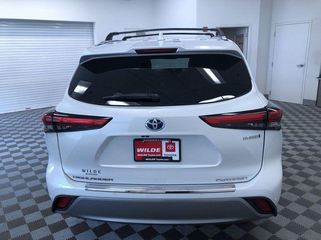 used 2022 Toyota Highlander Hybrid car, priced at $40,995