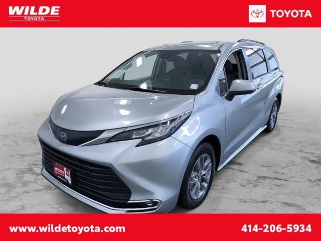 used 2023 Toyota Sienna car, priced at $40,490