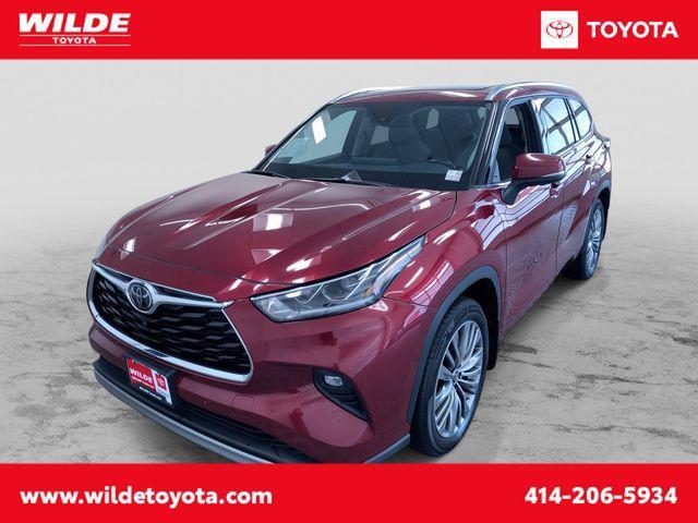 used 2021 Toyota Highlander car, priced at $33,955
