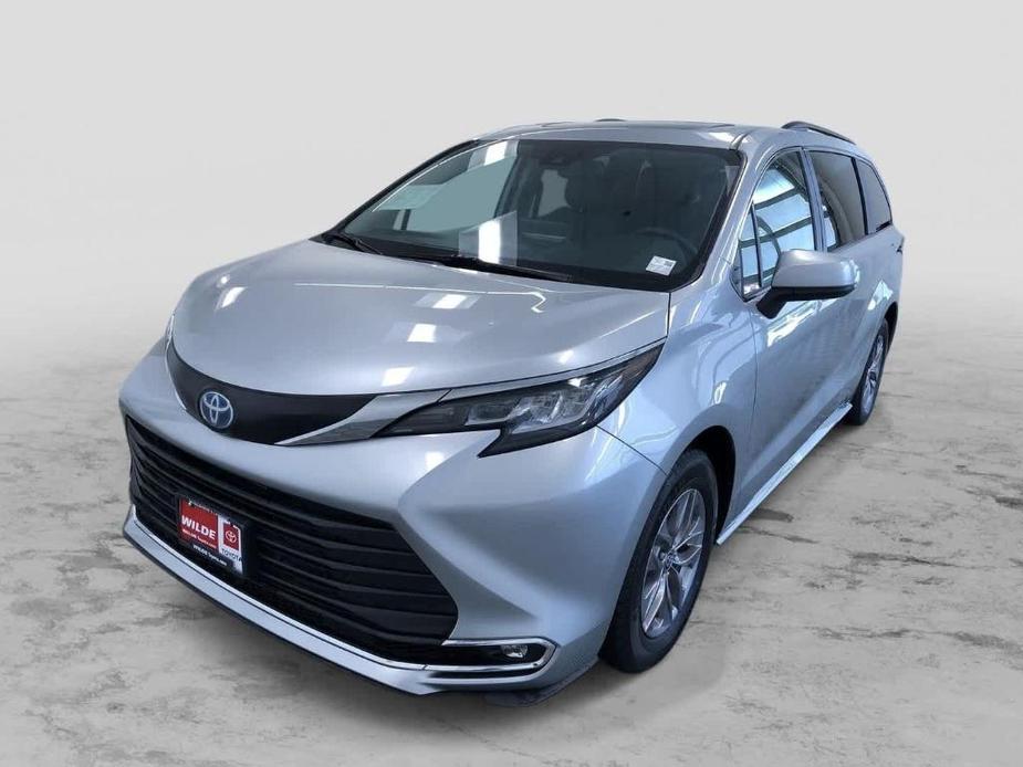 used 2023 Toyota Sienna car, priced at $41,700