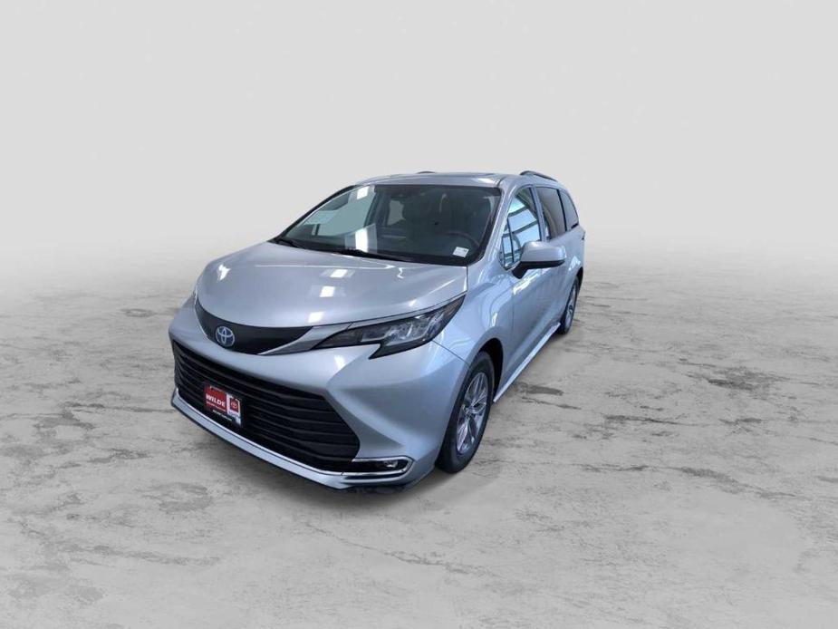 used 2023 Toyota Sienna car, priced at $41,700