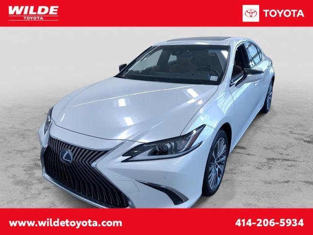 used 2019 Lexus ES 300h car, priced at $27,995