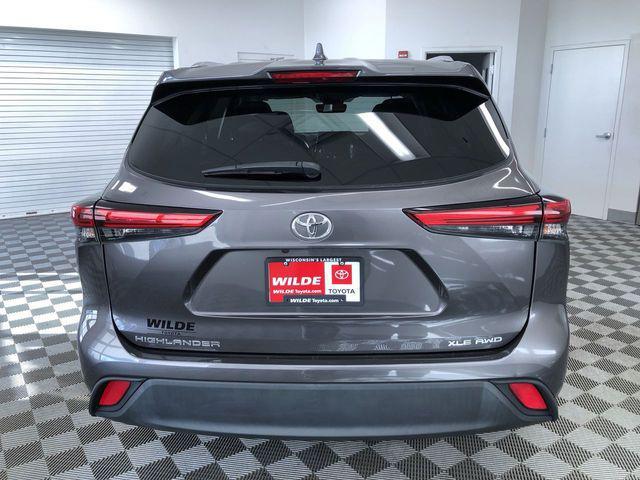 used 2021 Toyota Highlander car, priced at $35,995