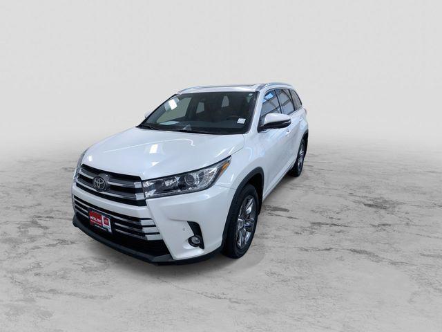 used 2019 Toyota Highlander car, priced at $28,995