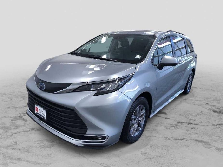 used 2023 Toyota Sienna car, priced at $43,977