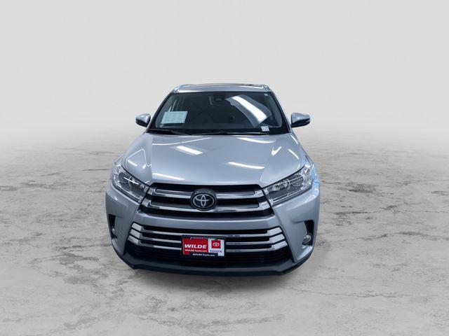 used 2018 Toyota Highlander car, priced at $27,995