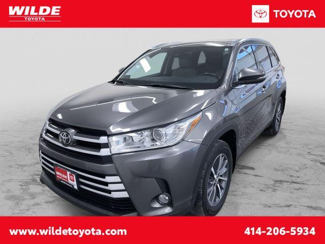 used 2019 Toyota Highlander car, priced at $26,995