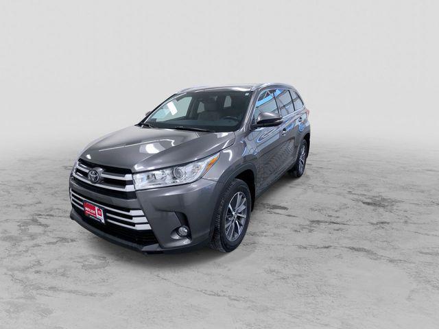 used 2019 Toyota Highlander car, priced at $26,995