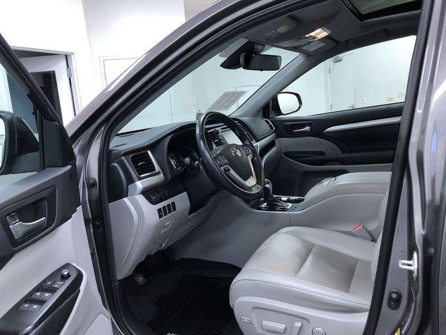 used 2019 Toyota Highlander car, priced at $26,995