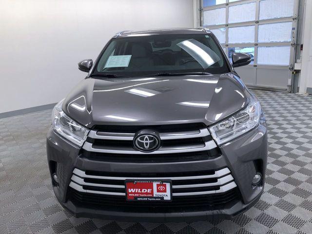 used 2019 Toyota Highlander car, priced at $26,995