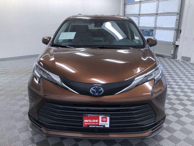 used 2022 Toyota Sienna car, priced at $33,991