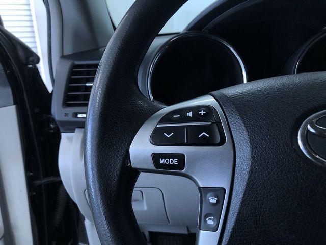 used 2013 Toyota Highlander car, priced at $10,994