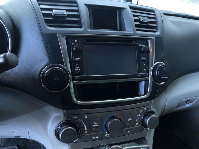 used 2013 Toyota Highlander car, priced at $10,994