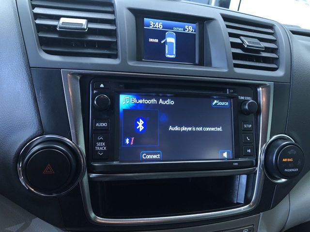 used 2013 Toyota Highlander car, priced at $10,994