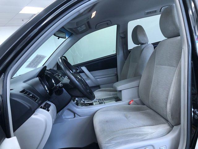used 2013 Toyota Highlander car, priced at $10,994
