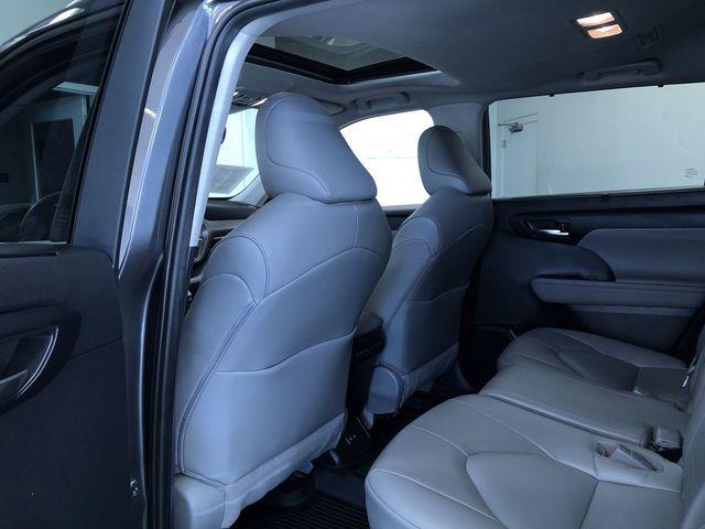 used 2022 Toyota Highlander car, priced at $34,995