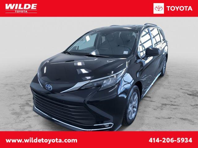 used 2024 Toyota Sienna car, priced at $43,990