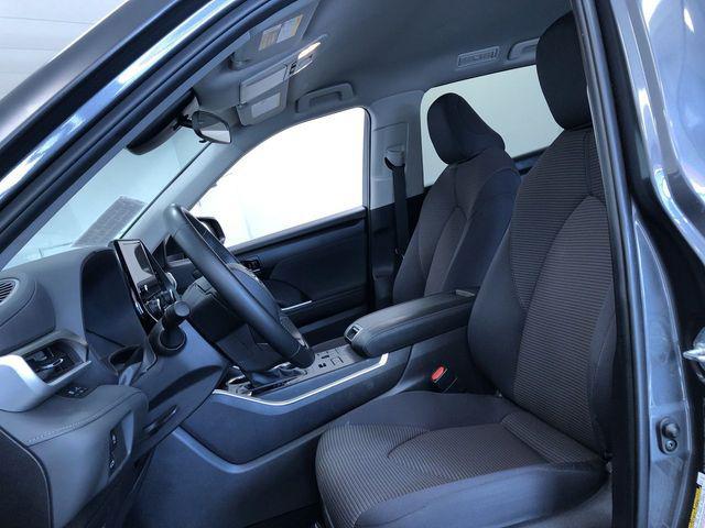used 2024 Toyota Highlander car, priced at $33,977