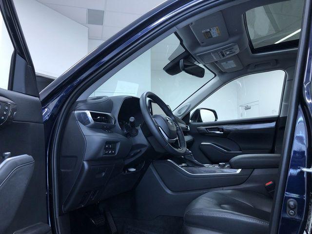used 2022 Toyota Highlander car, priced at $42,995