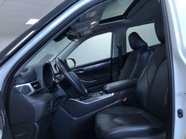 used 2022 Toyota Highlander car, priced at $38,995