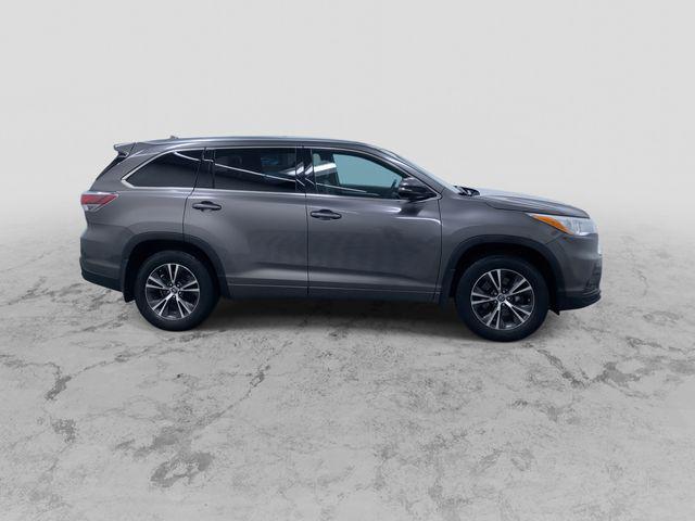 used 2016 Toyota Highlander car, priced at $19,995