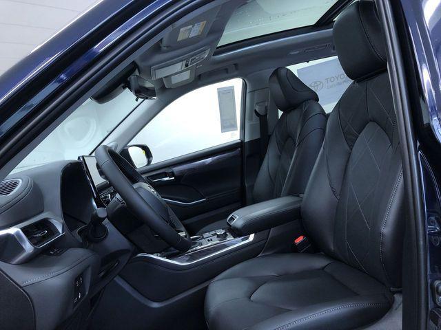 new 2026 Toyota Highlander car, priced at $55,822