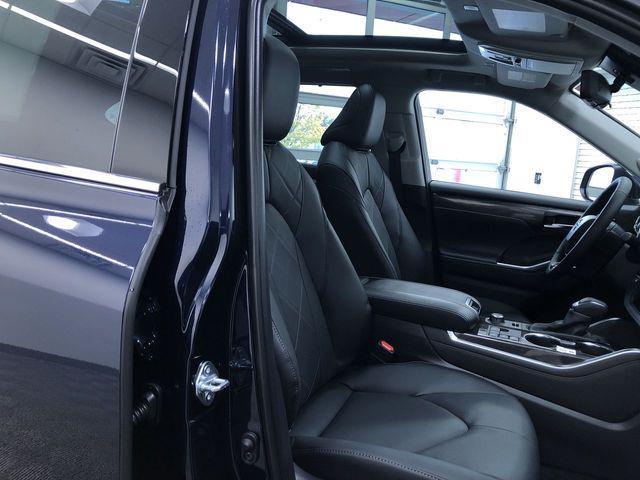 new 2026 Toyota Highlander car, priced at $55,822