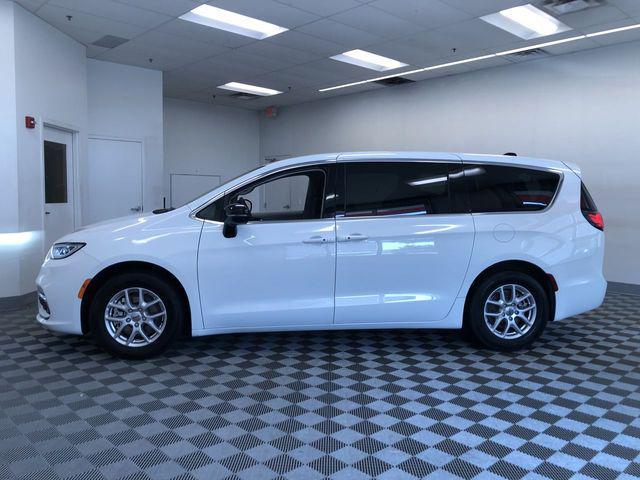 used 2024 Chrysler Pacifica car, priced at $31,900
