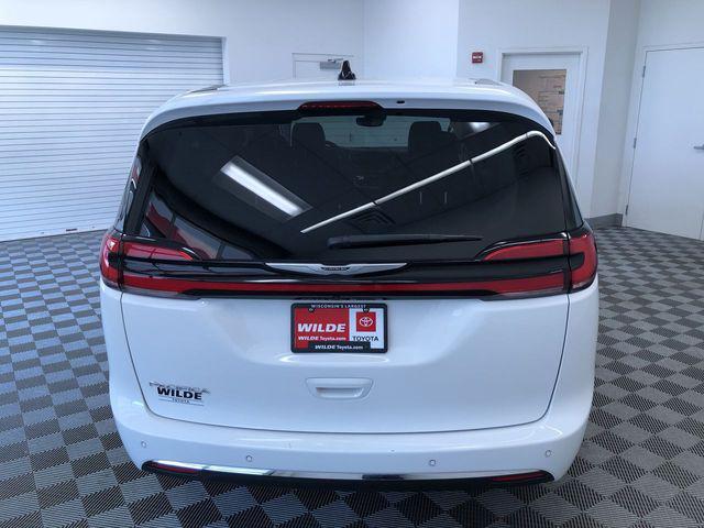 used 2024 Chrysler Pacifica car, priced at $31,900
