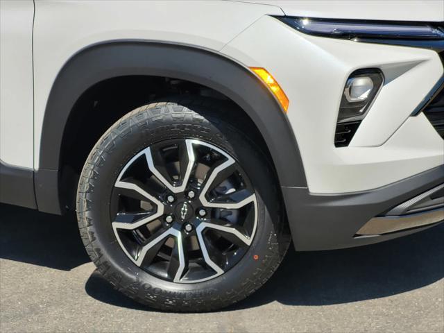 new 2025 Chevrolet TrailBlazer car, priced at $34,325