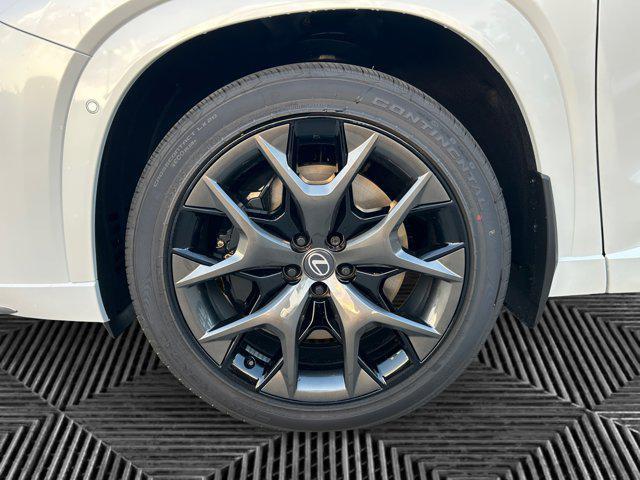 new 2026 Lexus TX 500h car, priced at $75,428